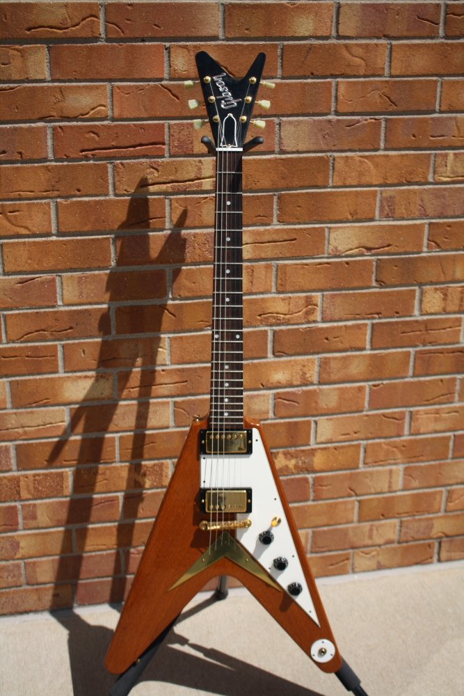 Full front view of the 2011 split-headstock Flying V