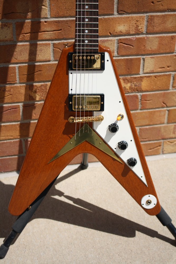 Front body detail of the 2011 split-headstock Flying V