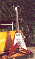 1967 -1969 Flying V (1st reissue - long headstock)