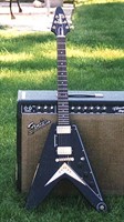 1983 black Heritage Flying V